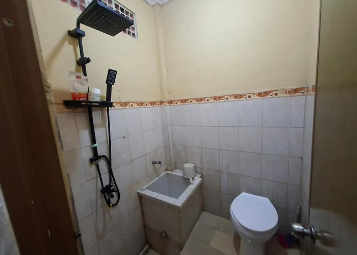 ゲストハウス Kost Sri Rejeki